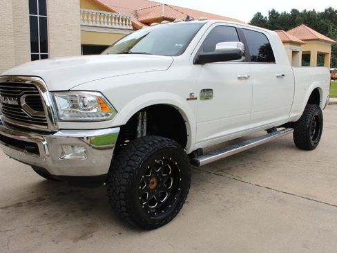 Used 2018 RAM 2500 Longhorn w/ Convenience Group AWD/4WD image 8
