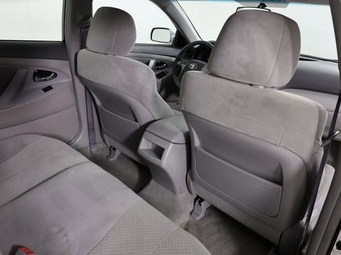Used 2009 Toyota Camry LE image 26