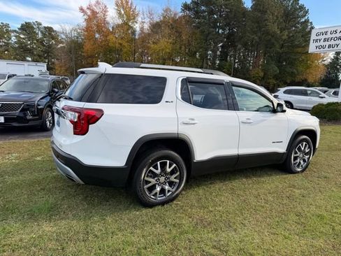 Certified 2023 GMC Acadia SLT FWD image 5