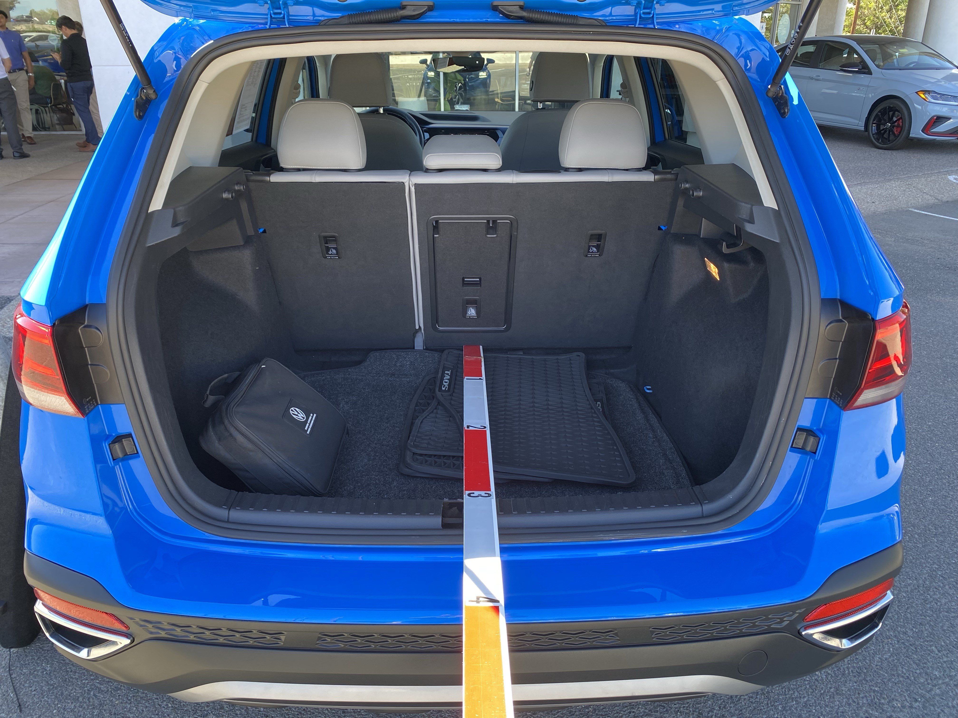 Certified 2023 Volkswagen Taos SE w/ Panoramic Sunroof Package FWD image 18
