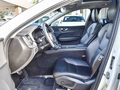 Used 2023 Volvo XC60 B5 Core w/ Climate Package image 17