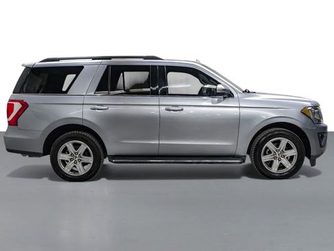 Used 2020 Ford Expedition XLT w/ Equipment Group 202A image 5