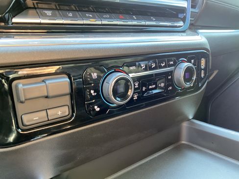 Used 2025 Chevrolet Silverado 3500 LTZ w/ Trail Boss Package image 43