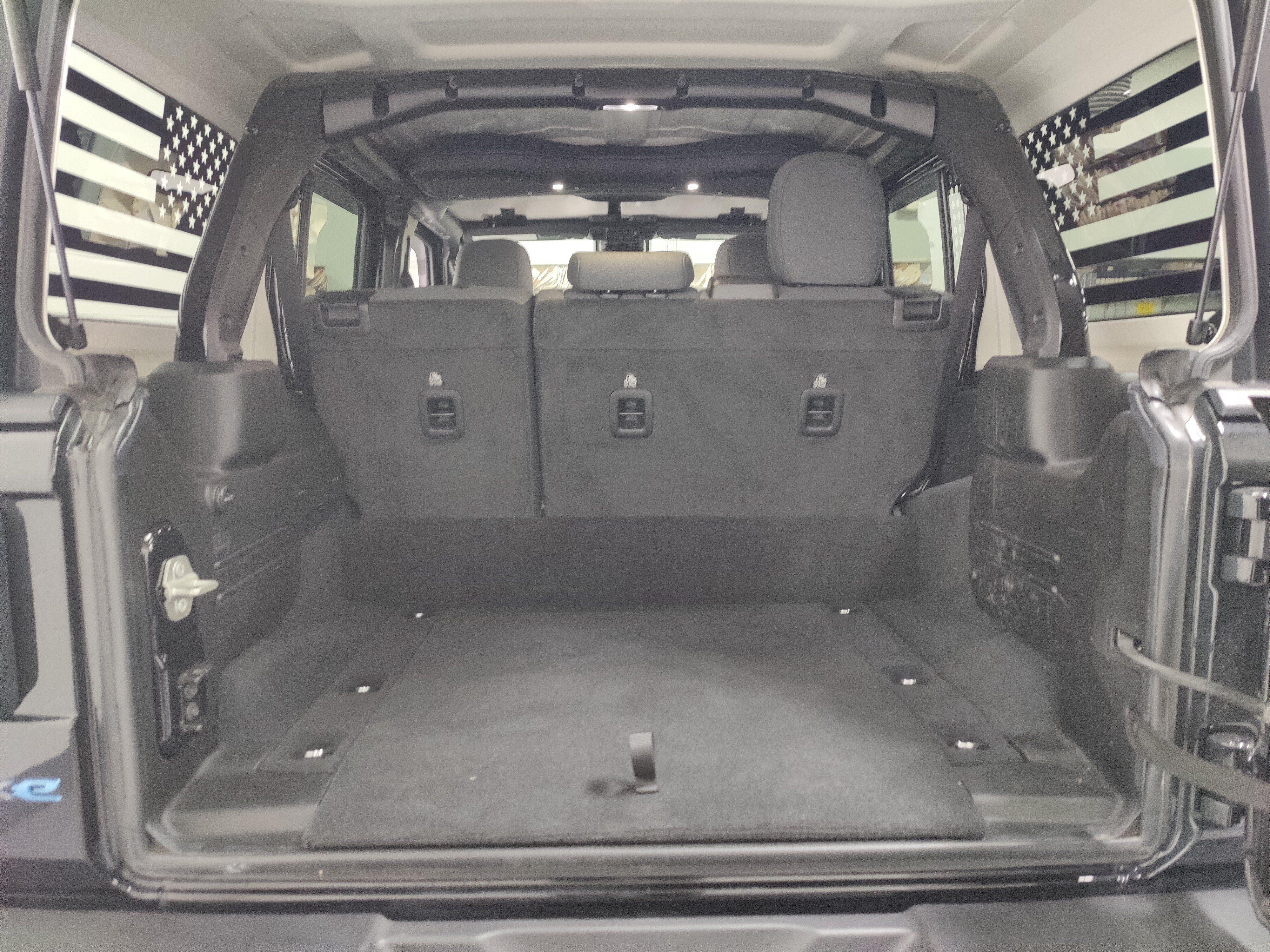 Used 2024 Jeep Wrangler Unlimited AWD/4WD image 10