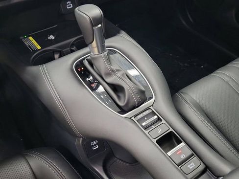 Certified 2024 Honda HR-V EX-L image 30