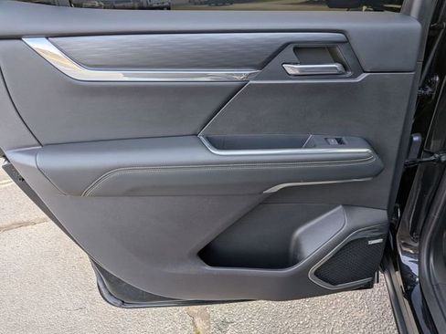 Used 2024 GMC Acadia Elevation w/ Black Edition image 28