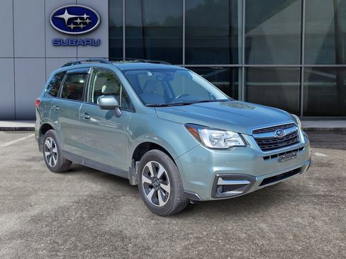 Used 2018 Subaru Forester 2.5i Premium AWD/4WD image 2