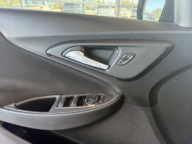 Used 2018 Chevrolet Malibu LT FWD image 21