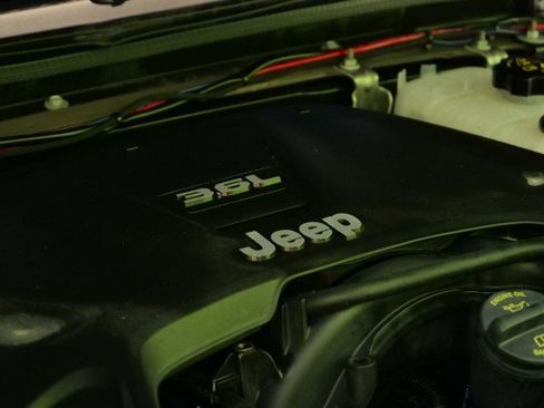 Used 2020 Jeep Gladiator Rubicon AWD/4WD image 64