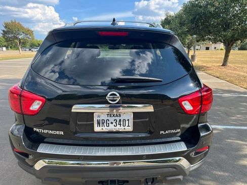 Used 2020 Nissan Pathfinder Platinum FWD image 15