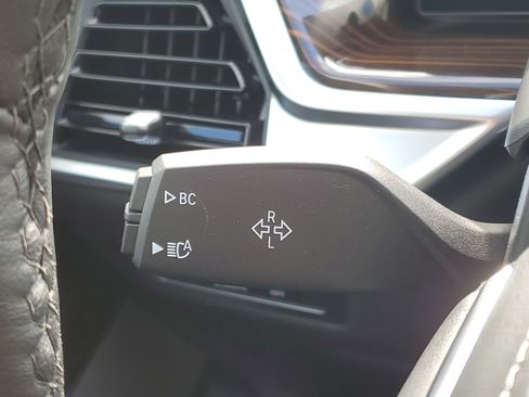 New 2026 BMW X7 xDrive40i w/ Premium Package image 14