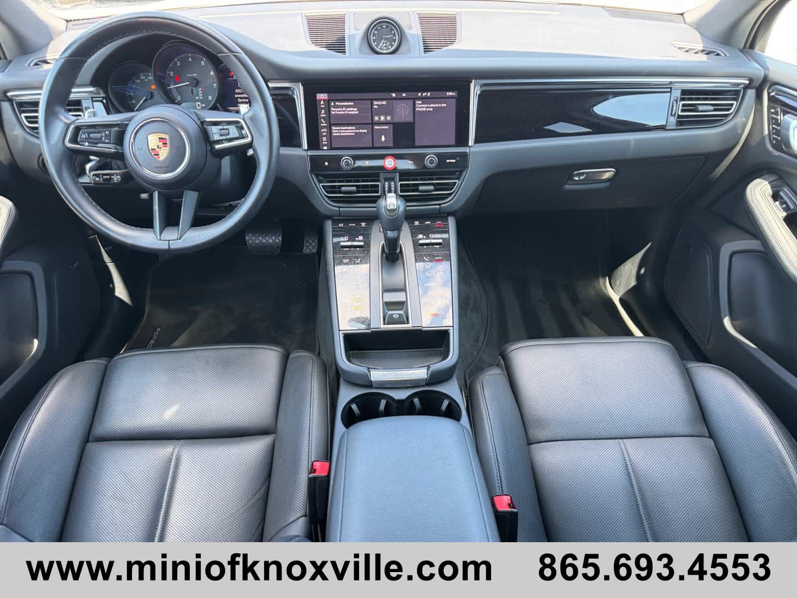 Used 2024 Porsche Macan AWD/4WD image 12