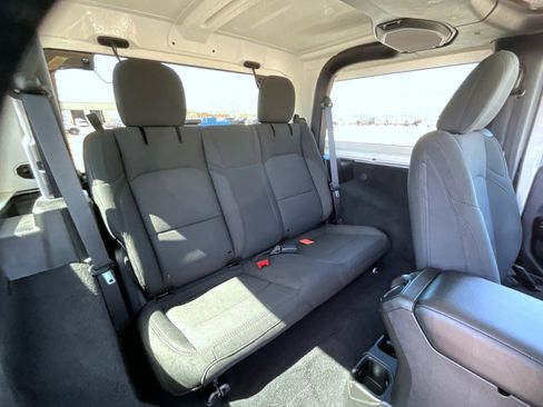 Used 2021 Jeep Wrangler Sport S image 18