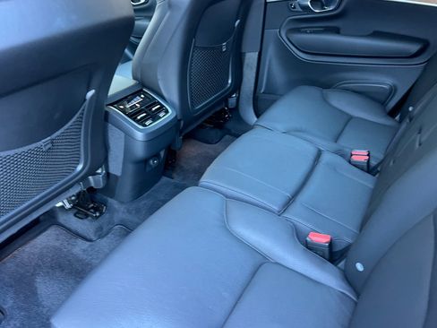 Used 2025 Volvo XC90 B6 Ultra image 15