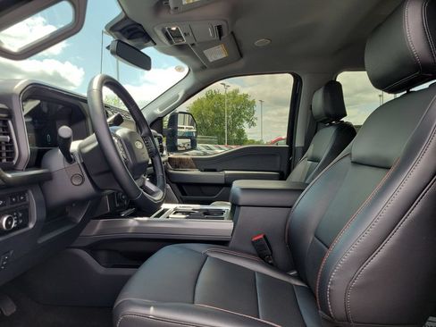 Used 2024 Ford F250 Lariat w/ Lariat Ultimate Package AWD/4WD image 18