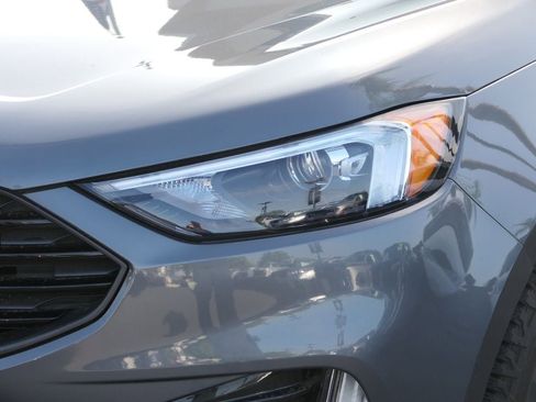 Used 2023 Ford Edge SEL w/ Sport Appearance Package image 10