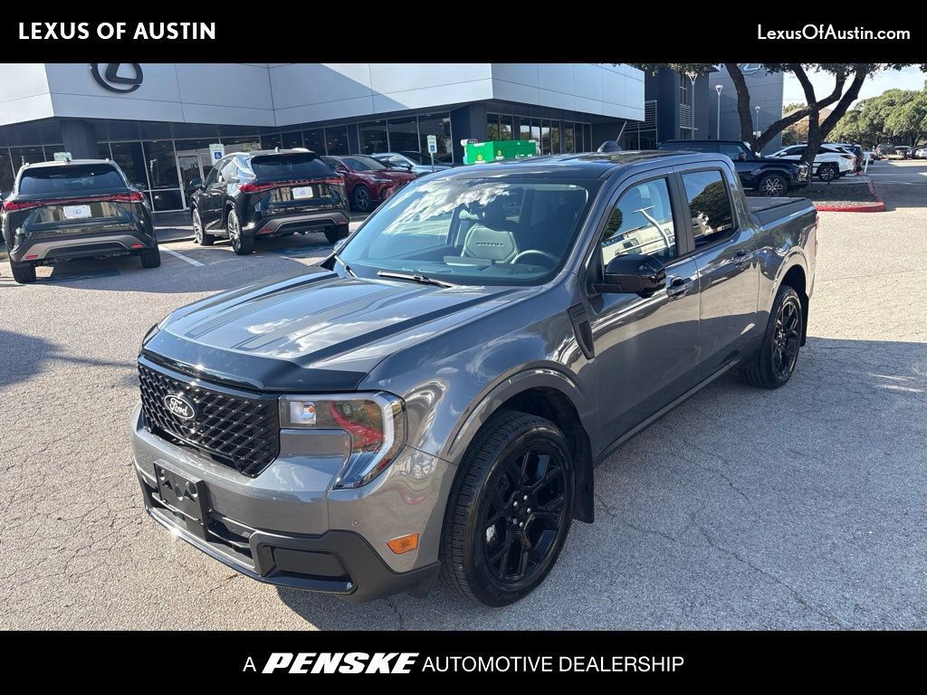 Used 2025 Ford Maverick Lariat w/ Black Appearance Package AWD/4WD image 1