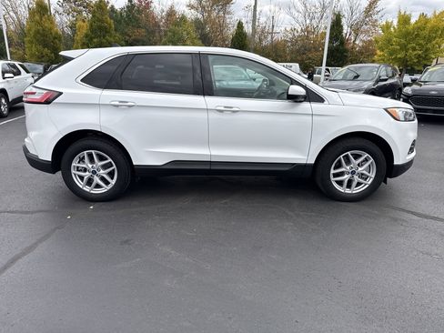 Used 2022 Ford Edge SEL image 9