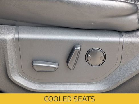 Used 2024 Ford Expedition XLT image 17