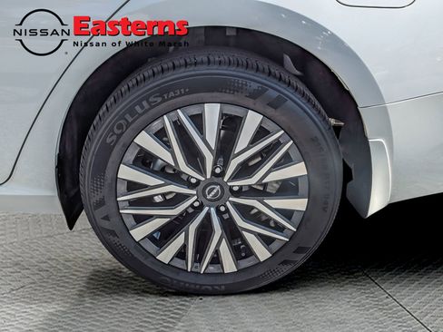Used 2024 Nissan Altima 2.5 SV AWD/4WD image 30