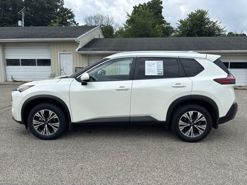 Used 2023 Nissan Rogue SV w/ SV Premium B Package AWD/4WD image 9