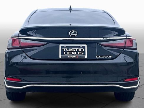 Used 2024 Lexus ES 300h w/ Premium Package image 5