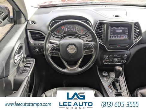 Used 2019 Jeep Cherokee Latitude Plus image 16