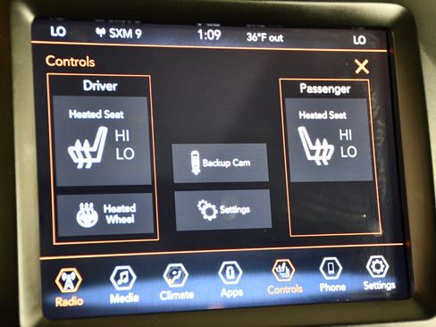 Used 2021 Jeep Cherokee Latitude Lux 80th Anniv w/ Quick Order Package 26U 80TH AWD/4WD image 28