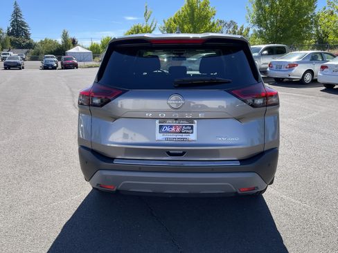 Used 2023 Nissan Rogue SV AWD/4WD image 4