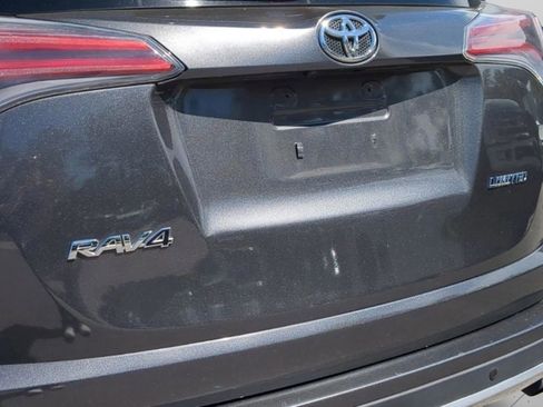 Used 2016 Toyota RAV4 Limited FWD image 32