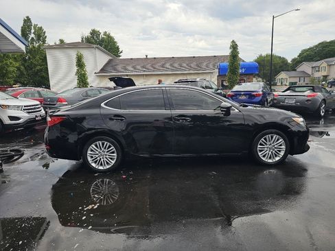 Used 2015 Lexus ES 350 w/ Luxury Package FWD image 13