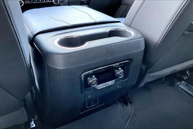 Used 2025 Chevrolet Tahoe LT AWD/4WD image 10