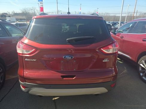 Used 2016 Ford Escape SE w/ Equipment Group 201A image 4