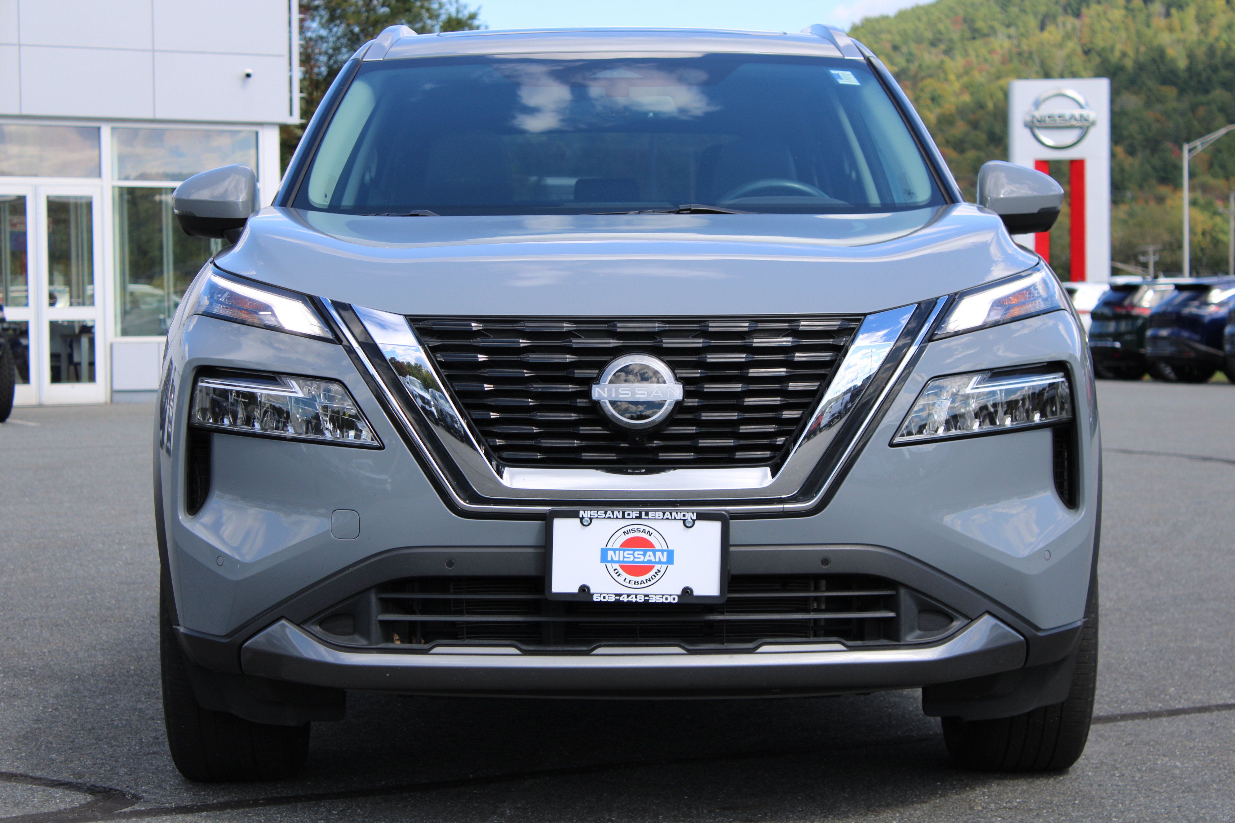 Used 2023 Nissan Rogue SL w/ SL Premium Package AWD/4WD image 3