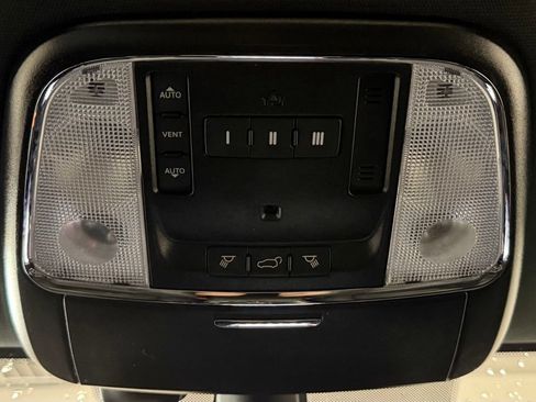 Used 2020 Jeep Grand Cherokee Limited w/ Premium Lighting Group AWD/4WD image 26