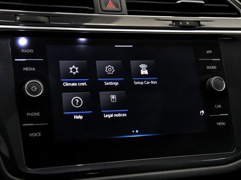 Certified 2024 Volkswagen Tiguan SE R-Line AWD/4WD image 19
