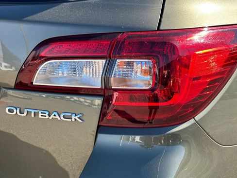 Used 2019 Subaru Outback 2.5i Limited w/ Popular Package #2 image 28