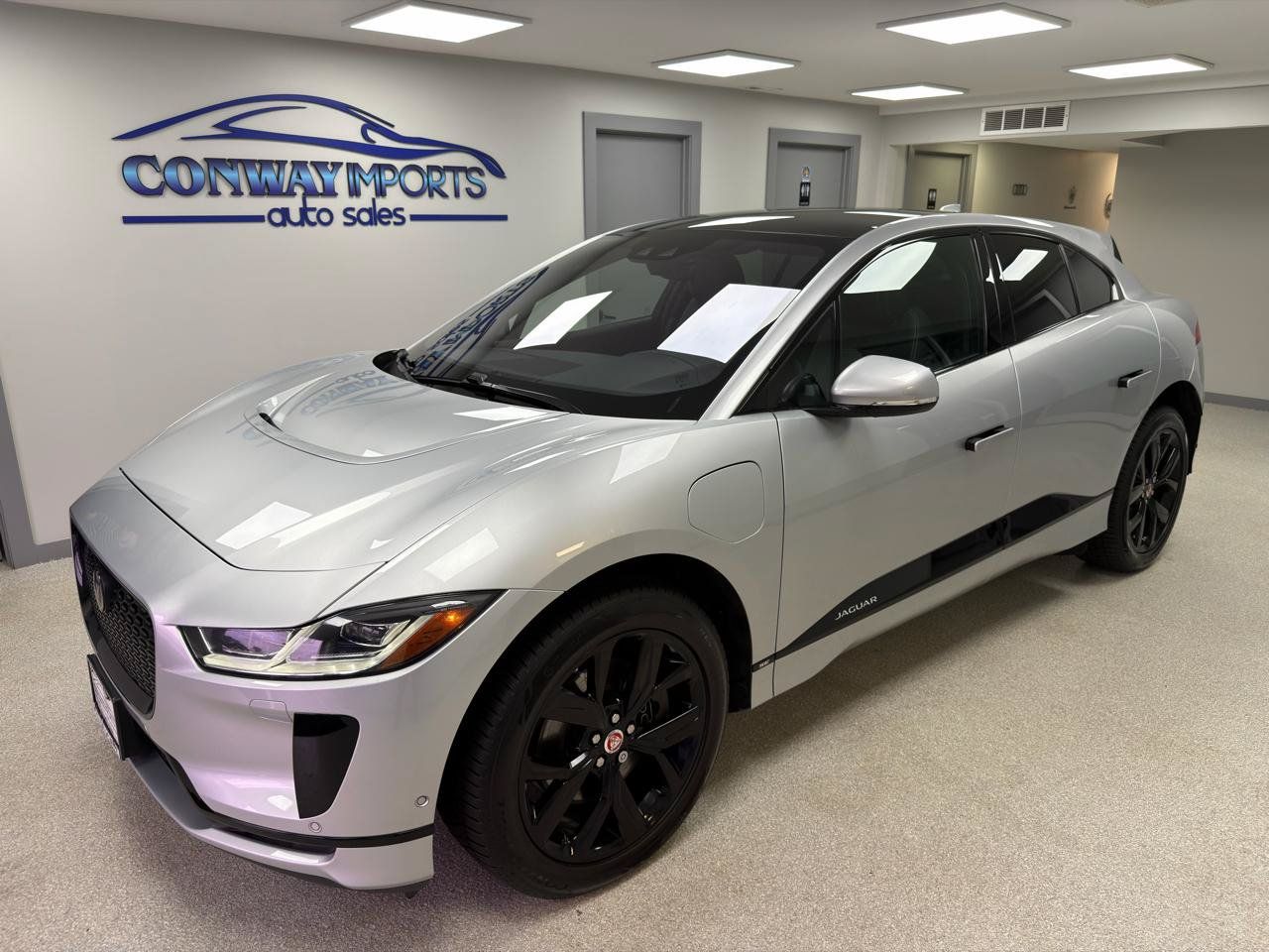 Used 2020 Jaguar I-PACE SE AWD/4WD image 2