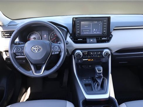 Certified 2019 Toyota RAV4 XLE Premium image 16
