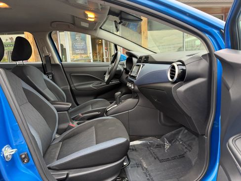 Used 2023 Nissan Versa SV image 20