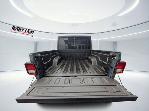 New 2025 Jeep Gladiator Sport image 10