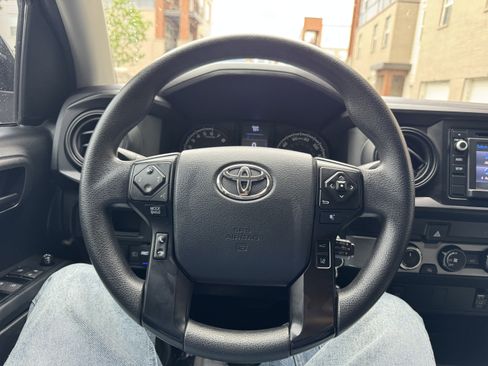 Used 2019 Toyota Tacoma SR w/ SR Convenience Package image 18