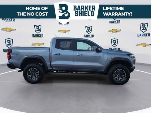 Used 2024 Chevrolet Colorado ZR2 w/ ZR2 Convenience Package III AWD/4WD image 9