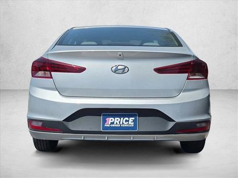 Used 2019 Hyundai Elantra SE FWD image 6