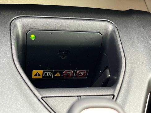 Used 2023 Toyota Crown XLE image 38