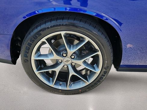 Used 2022 Dodge Challenger GT RWD image 7