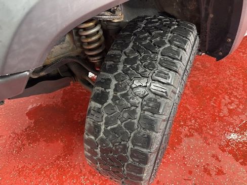 Used 2017 Toyota Tacoma TRD Off-Road image 41