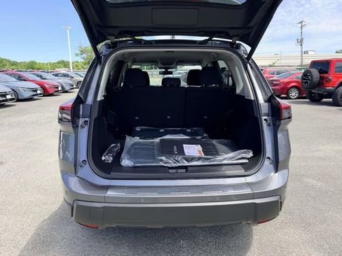 New 2026 Nissan Rogue SV w/ Cold Weather Package AWD/4WD image 12