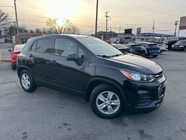 Used 2020 Chevrolet Trax LS w/ Tint and Cruise Package FWD image 2