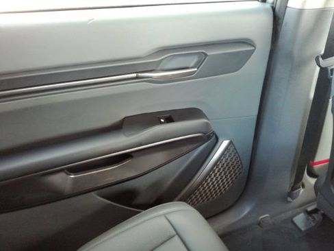 Used 2024 Kia EV9 Light Long Range RWD image 32